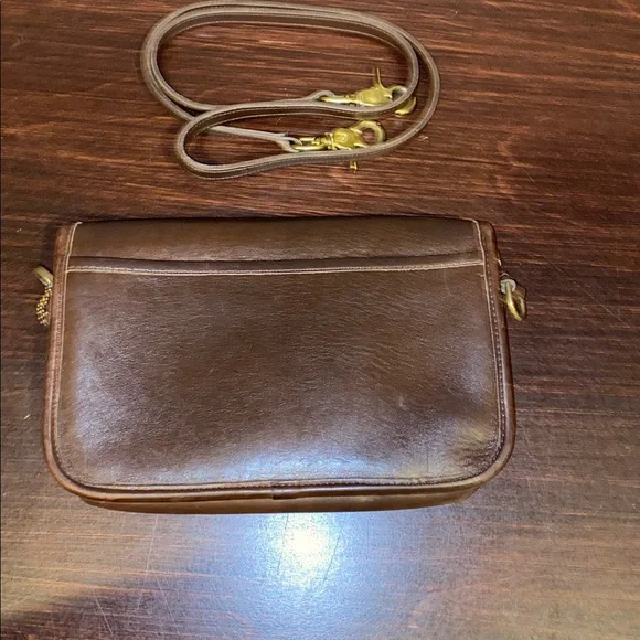 Coach vintage dinky crossbody dark brown - Picture 2 of 3